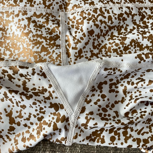 ZYIA Active White Gold Sparkle Legging - Picture 3 of 7